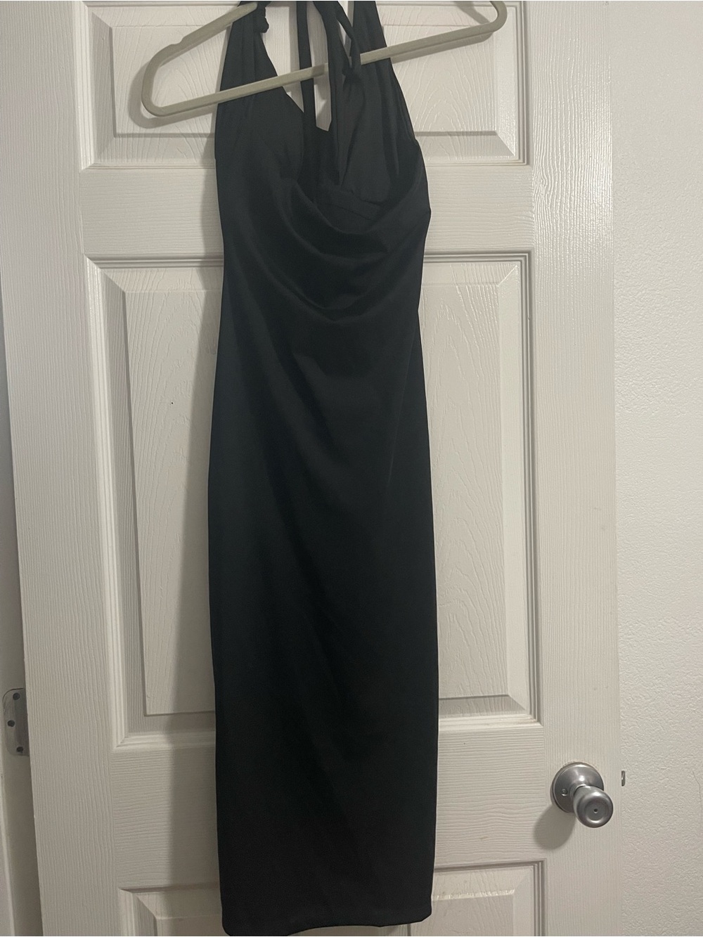 One-Shoulder Black Halter Bodycon Dress - Picture 4 of 6
